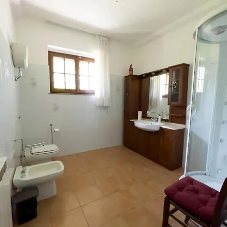 Lia, Casa In Collina Con Piscina. *