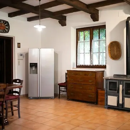 Daire Lia, Casa In Collina Con Piscina. Purello