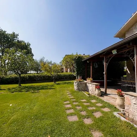 Daire Lia, Casa In Collina Con Piscina.