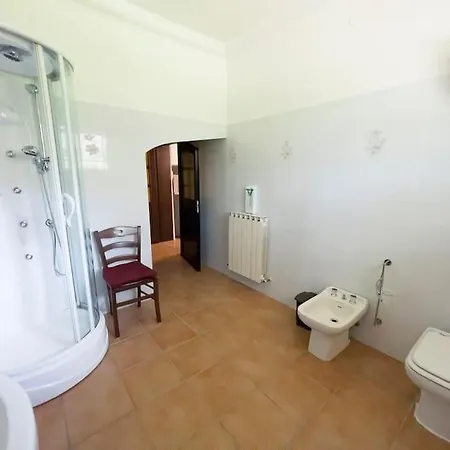 Daire Lia, Casa In Collina Con Piscina. *