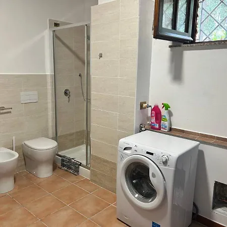 Lia, Casa In Collina Con Piscina. Daire Purello